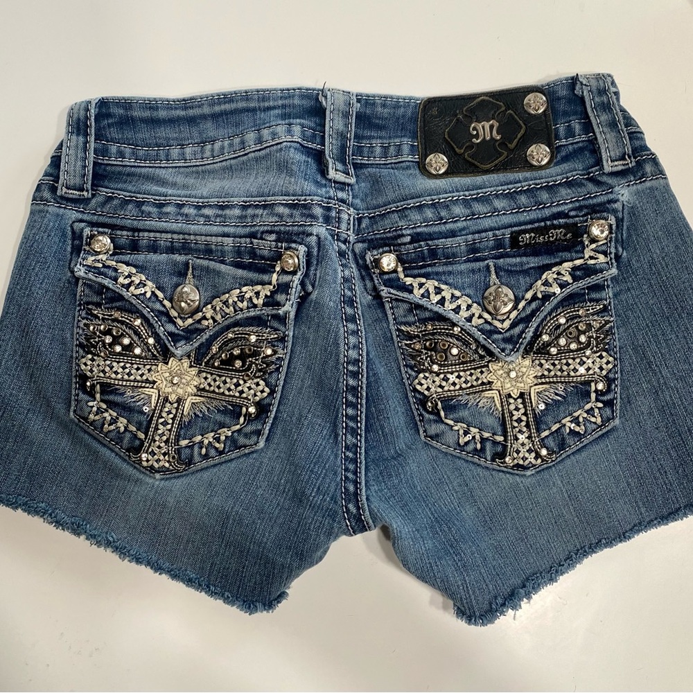 Miss Me Cutoff Jeans Signature Boot Size 27 MissMe